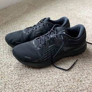 Brooks Adrenaline Size 14